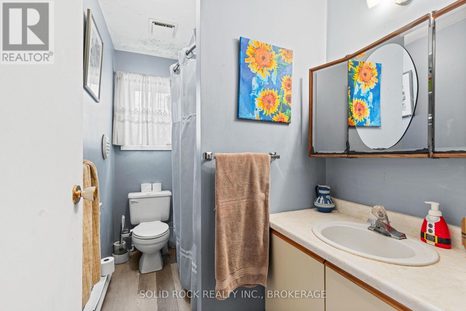Unit 45 - 4 pc bath - 43/45 Railway Street, Lansdowne Village, ON - Indoor Photo Showing Bathroom