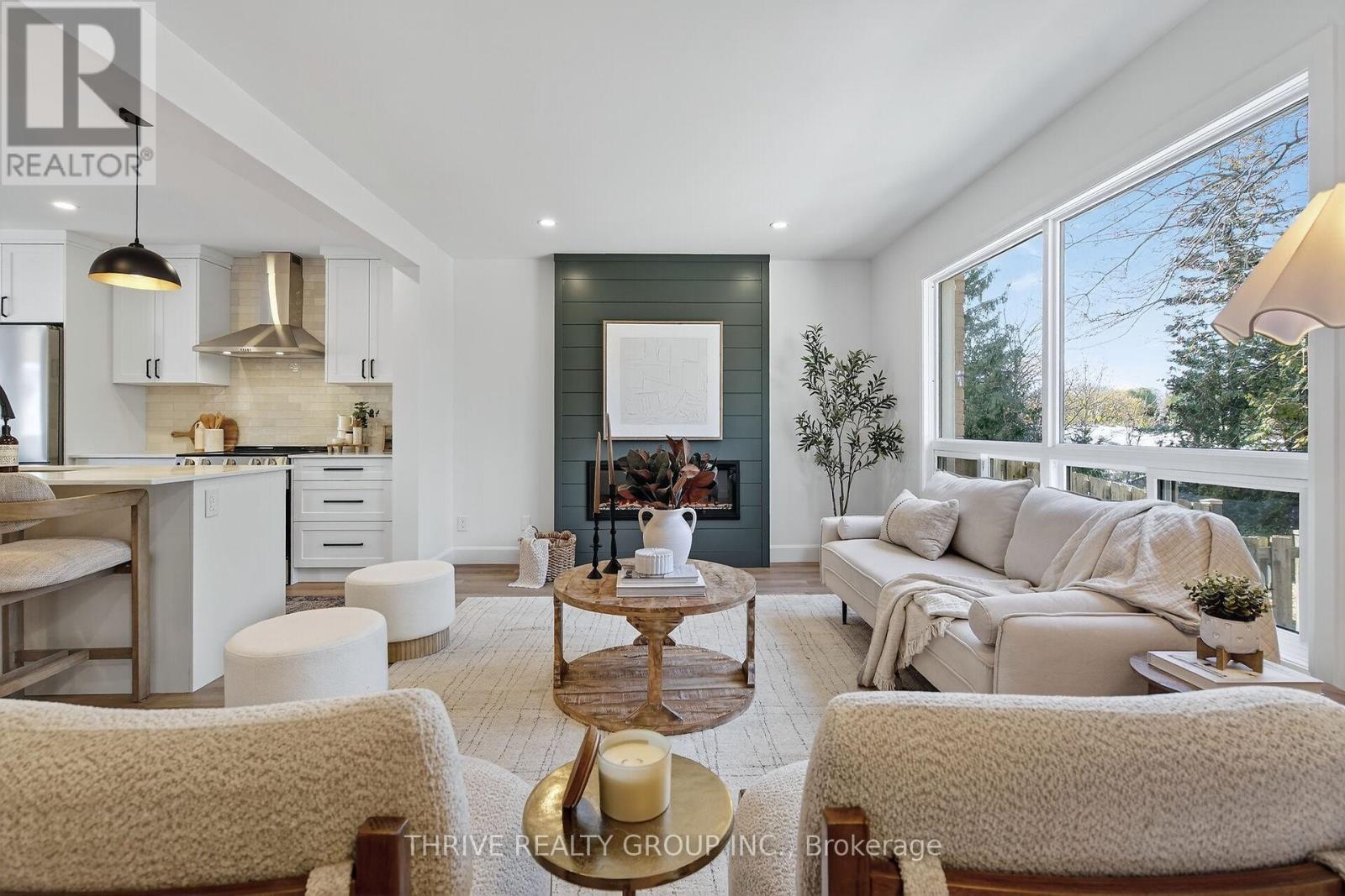 27 - 35 Waterman Avenue, London South (South R), ON - Indoor Photo Showing Living Room