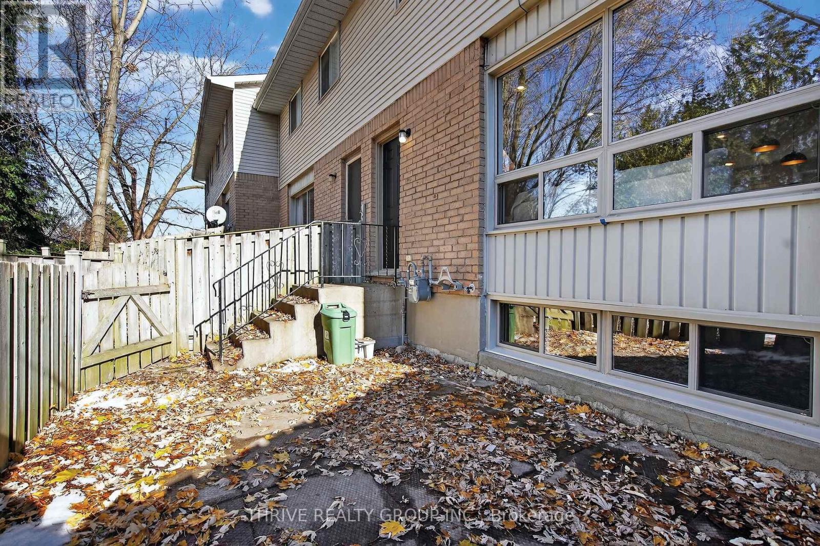 27 - 35 Waterman Avenue, London South (South R), ON - Outdoor