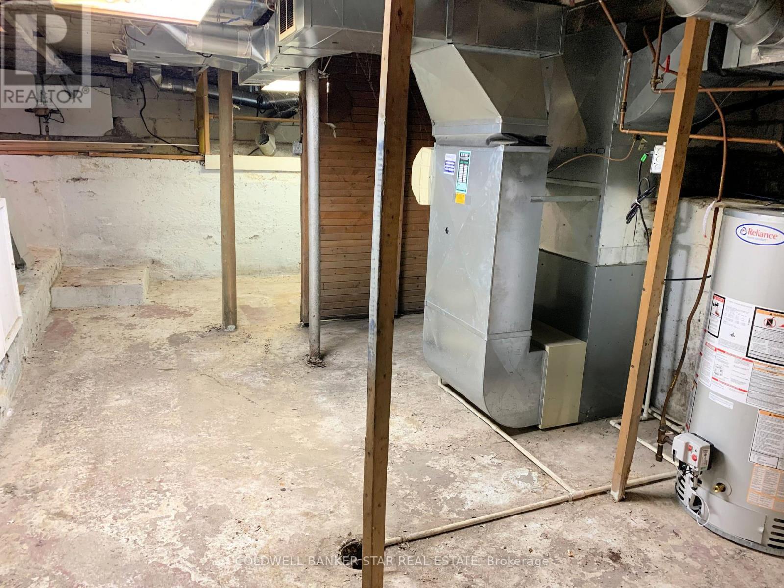 14 Antrim Street, St. Thomas, ON - Indoor Photo Showing Basement