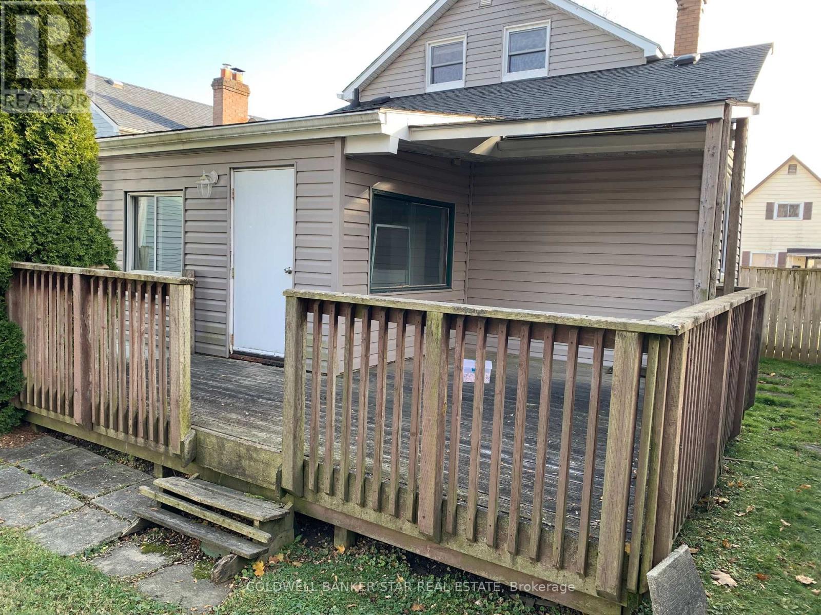 14 Antrim Street, St. Thomas, ON - Outdoor