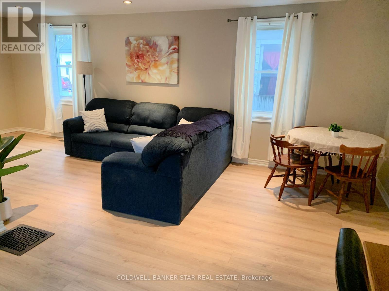 14 Antrim Street, St. Thomas, ON - Indoor Photo Showing Other Room