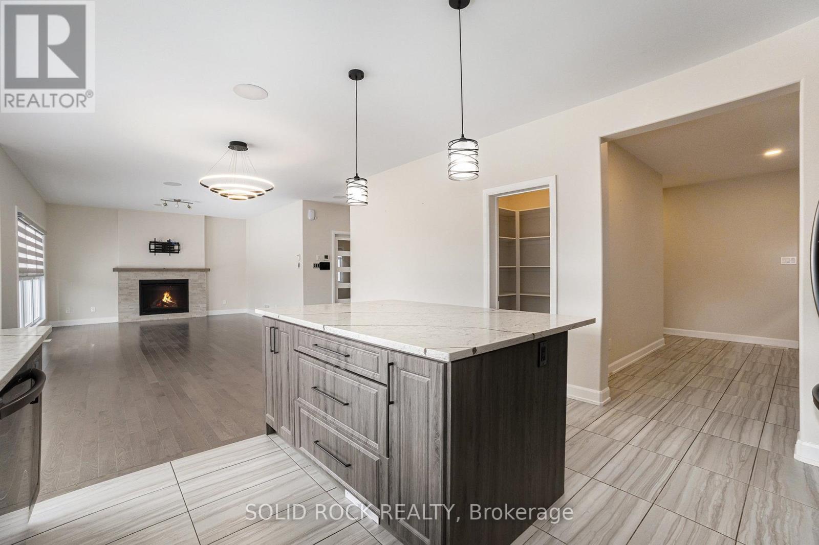 524 Lucent Street, Russell, ON - Indoor Photo Showing Other Room