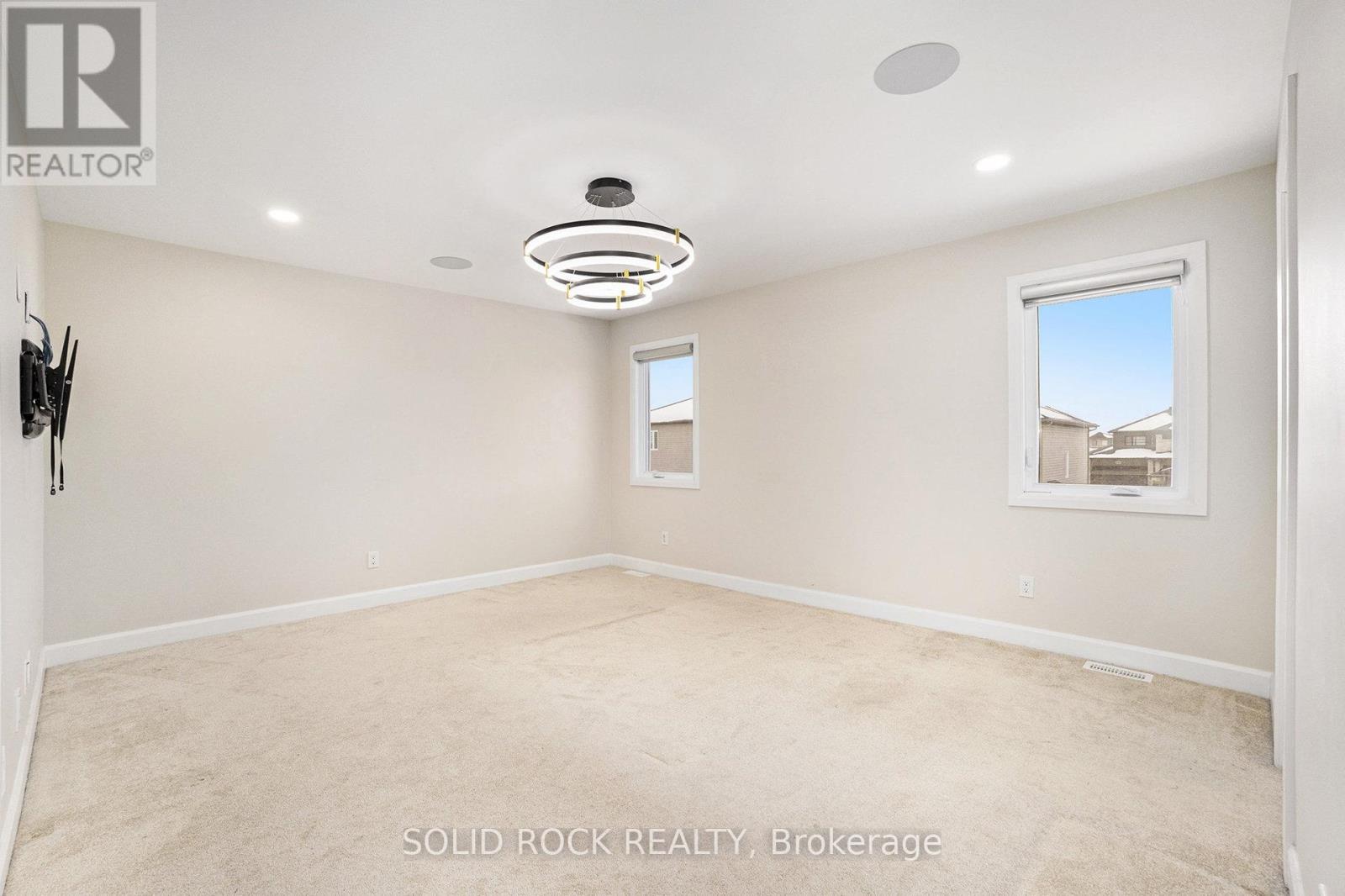 Primary Bedroom - 524 Lucent Street, Russell, ON - Indoor Photo Showing Other Room