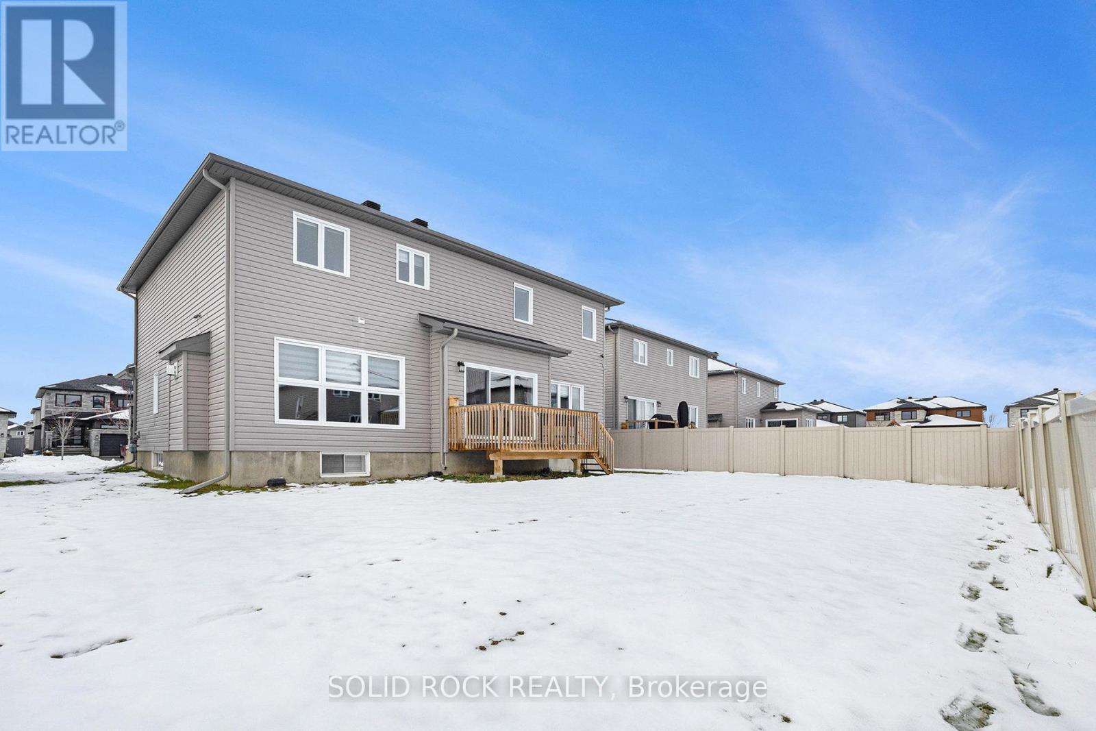 524 Lucent Street, Russell, ON - Outdoor