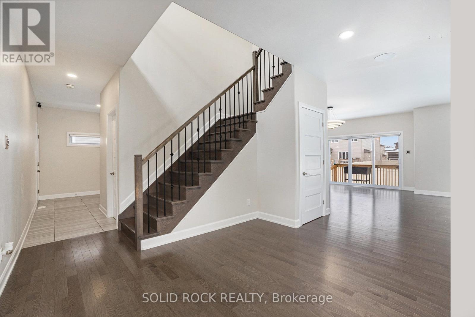 View from Foyer - 524 Lucent Street, Russell, ON - Indoor Photo Showing Other Room
