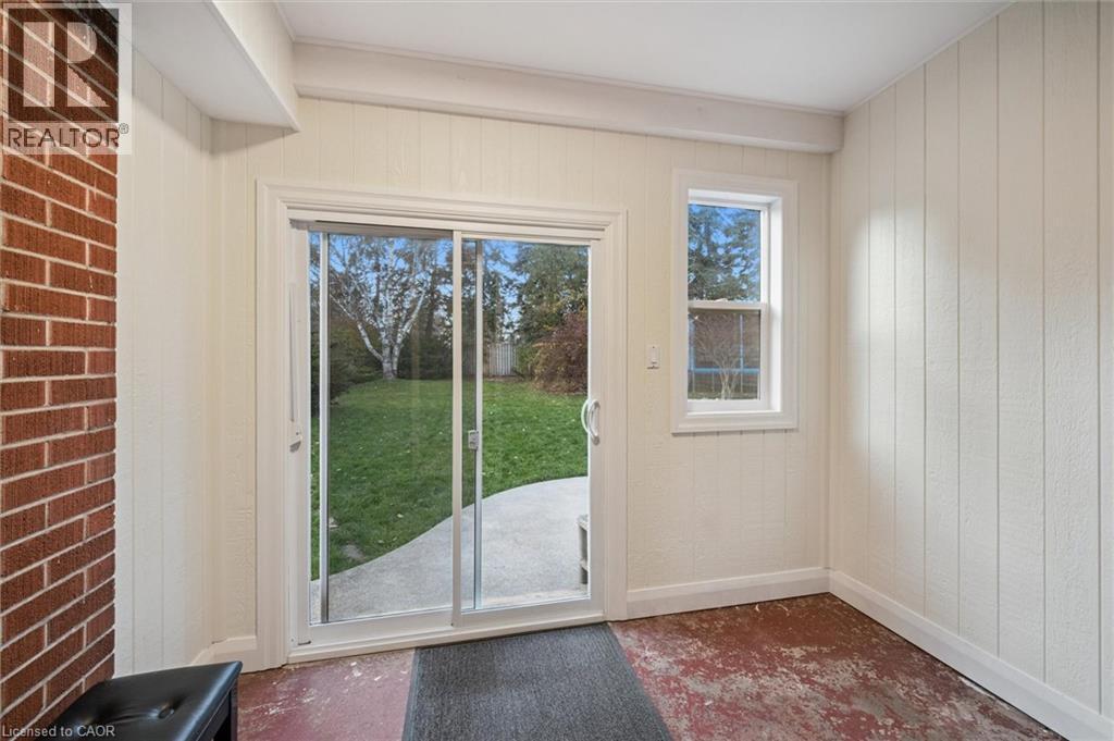 92 Borden Avenue N, Kitchener, ON - Indoor Photo Showing Other Room