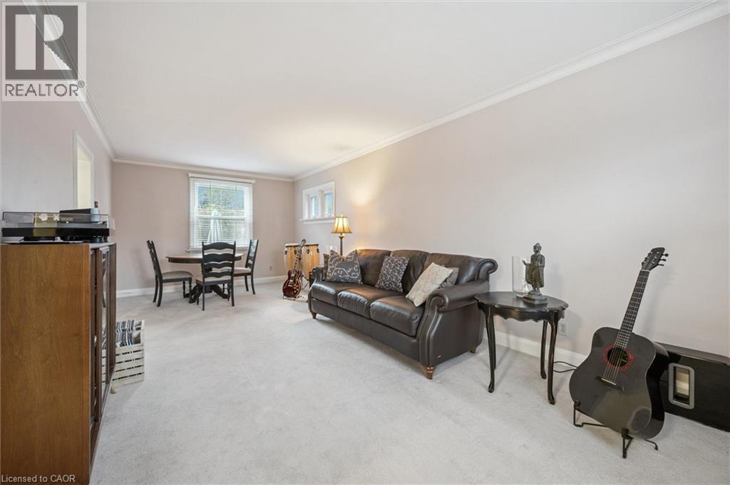 92 Borden Avenue N, Kitchener, ON - Indoor