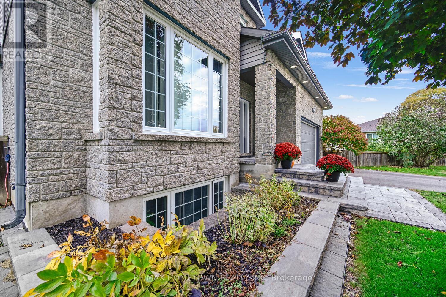 1337 Cuthbertson Avenue, Brockville, ON - Outdoor