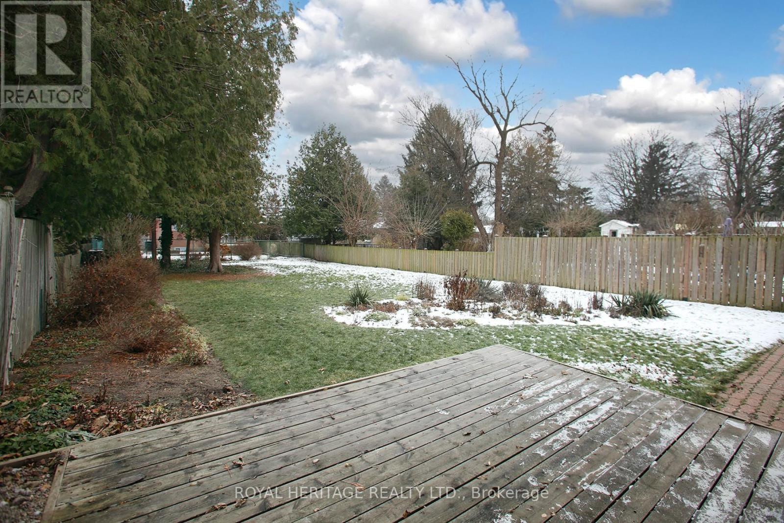 65 Bennett Road, Toronto, ON - Outdoor