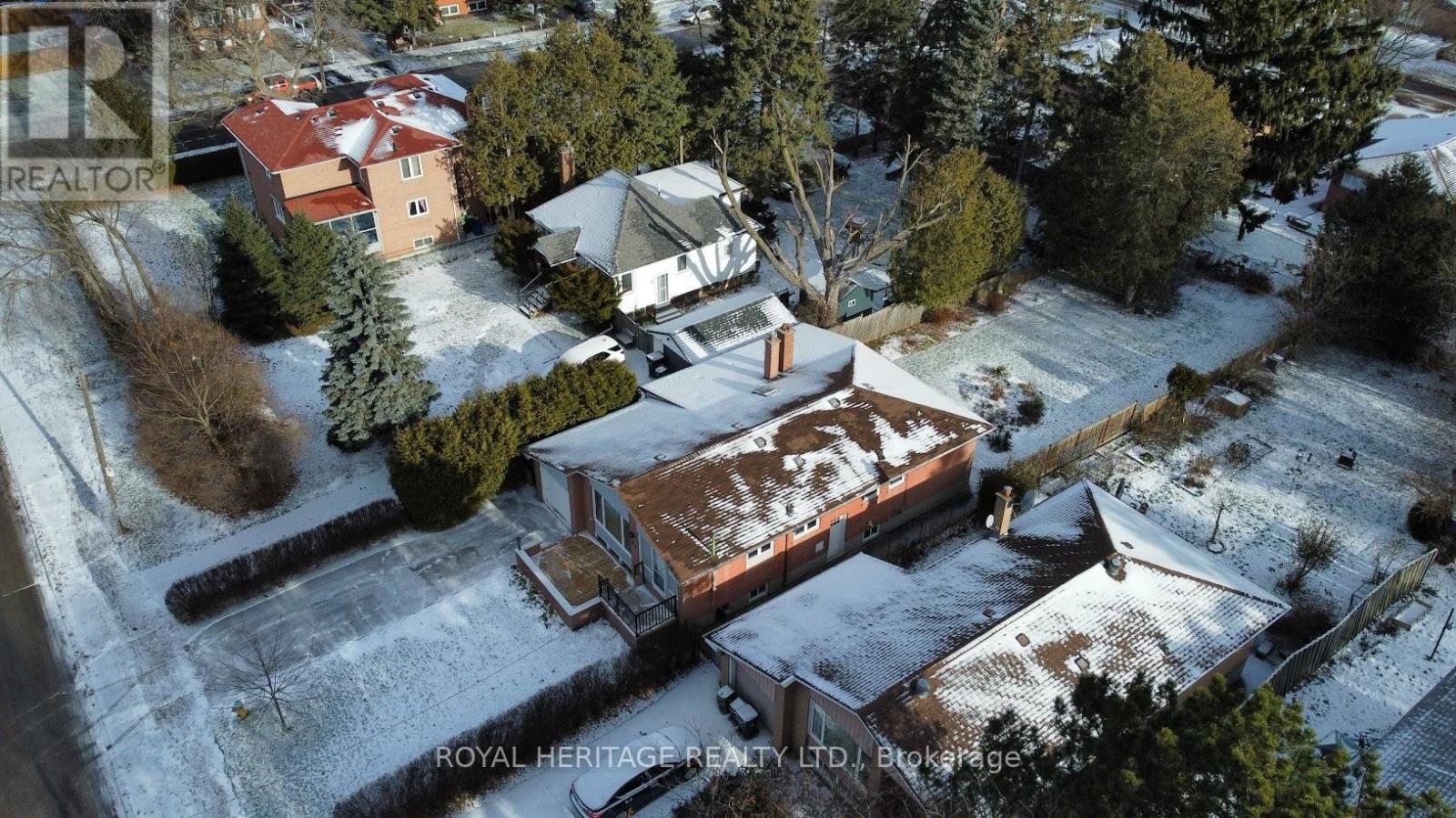 65 Bennett Road, Toronto, ON - Outdoor