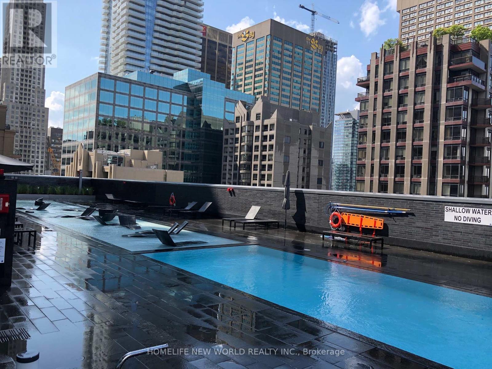 905 - 50 Charles Street E, Toronto, ON - Outdoor