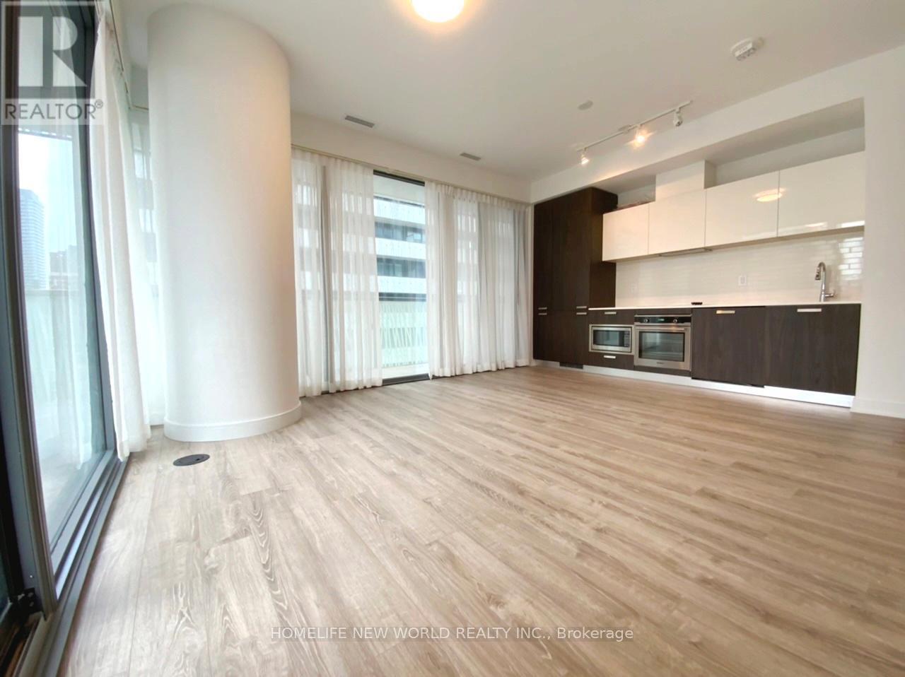 905 - 50 Charles Street E, Toronto, ON - Indoor