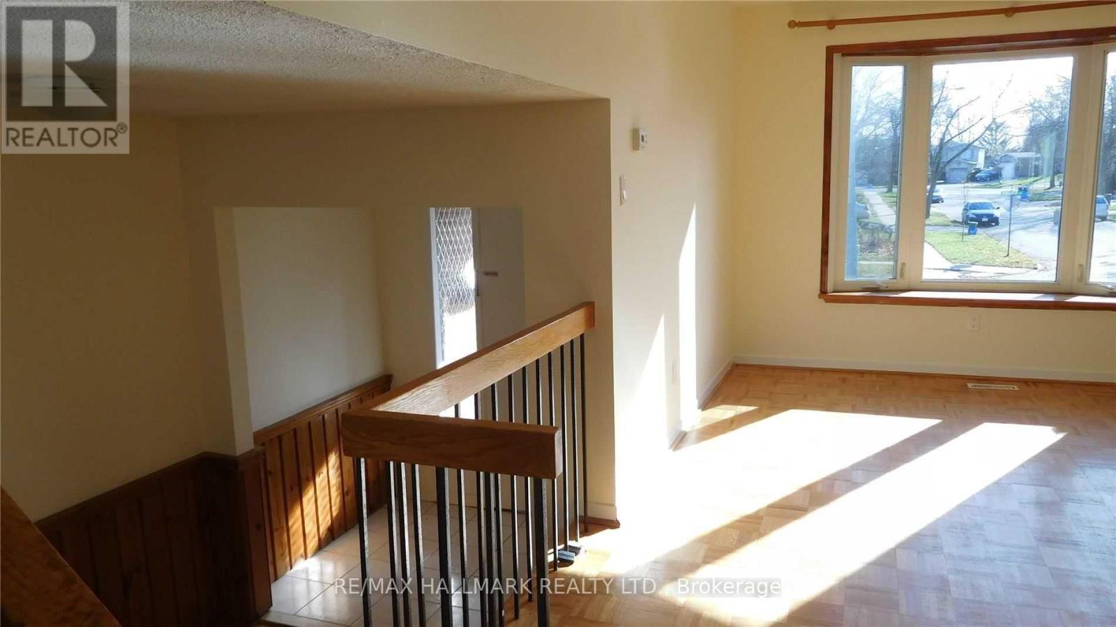 22 Springhead Gardens, Richmond Hill, ON - Indoor Photo Showing Other Room