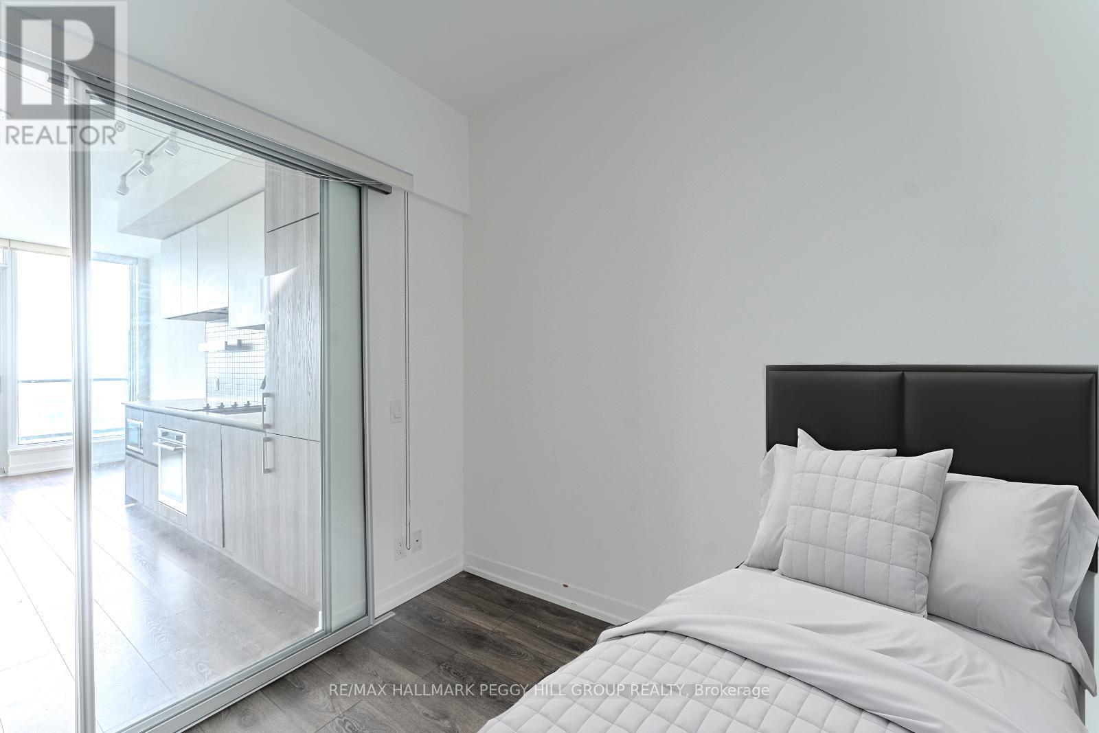 Ph05 - 5 Buttermill Avenue, Vaughan, ON - Indoor Photo Showing Bedroom