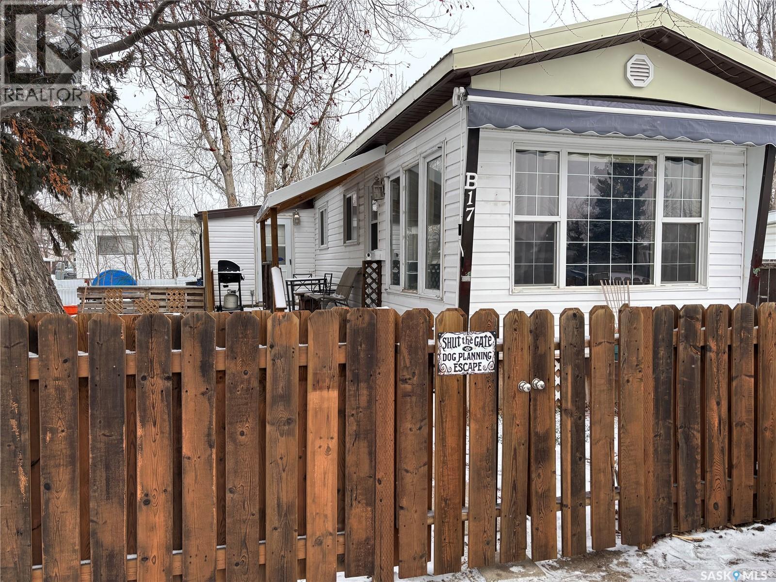 B17 1455 9Th Avenue Ne, Moose Jaw, SK