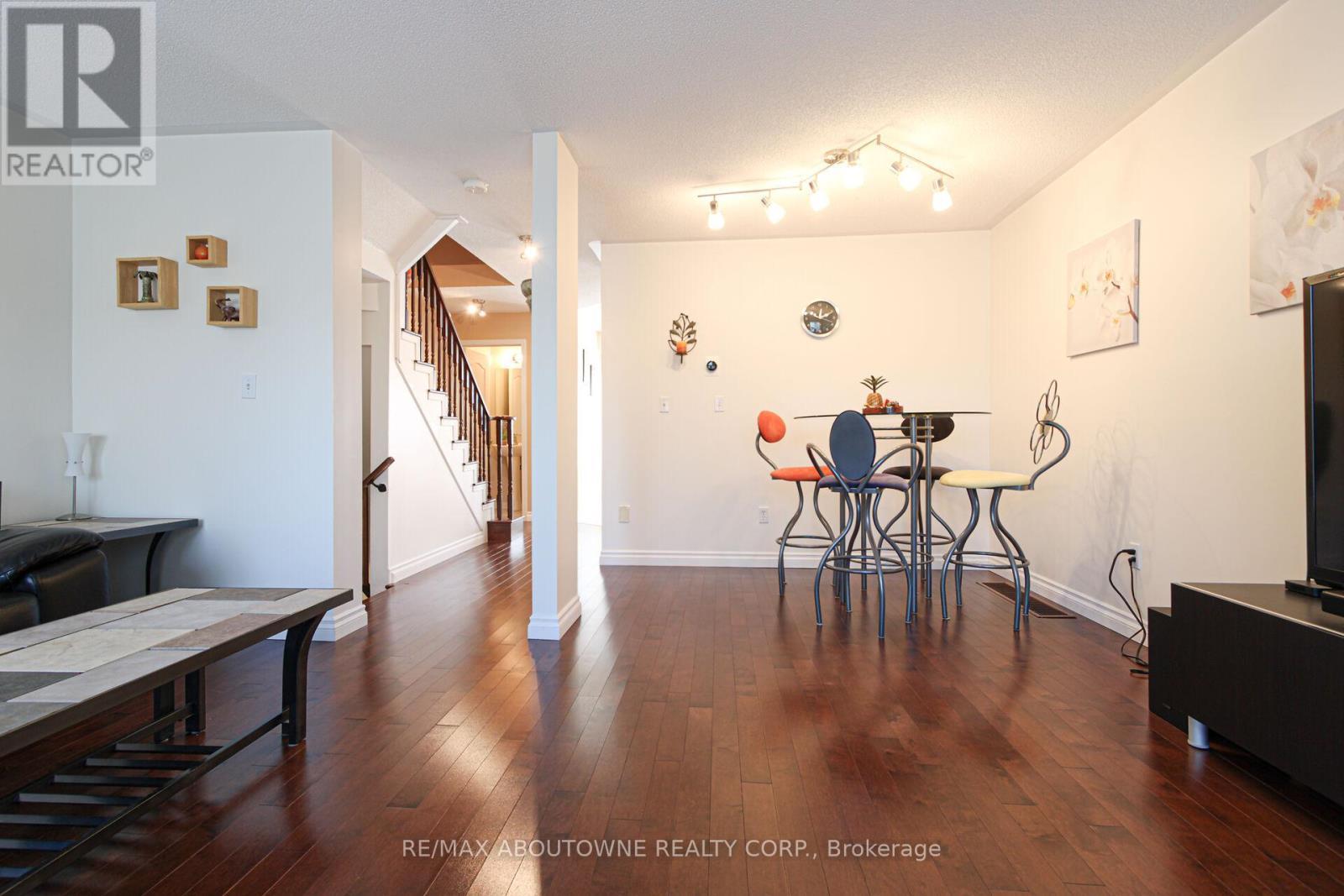 327 - 3030 Breakwater Court, Mississauga, ON - Indoor