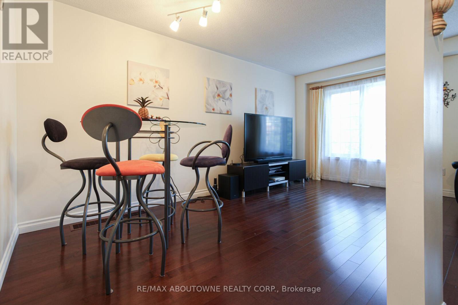 327 - 3030 Breakwater Court, Mississauga, ON - Indoor Photo Showing Other Room