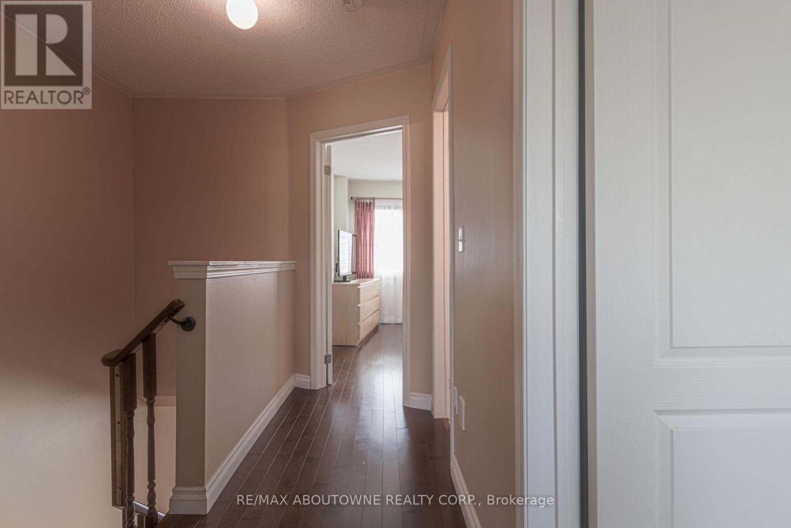 327 - 3030 Breakwater Court, Mississauga, ON - Indoor Photo Showing Other Room