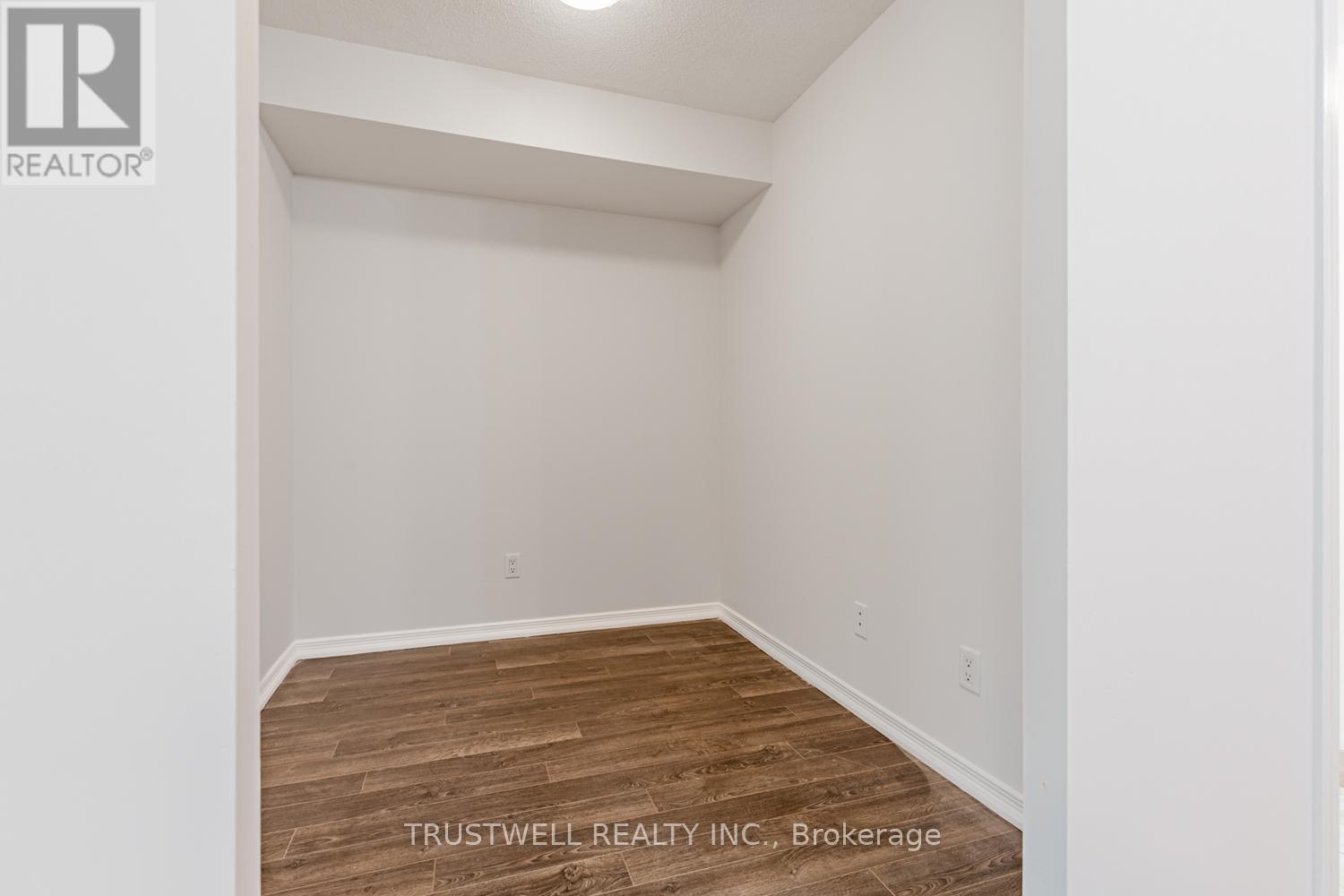 1803 - 503 Beecroft Road, Toronto, ON - Indoor Photo Showing Other Room