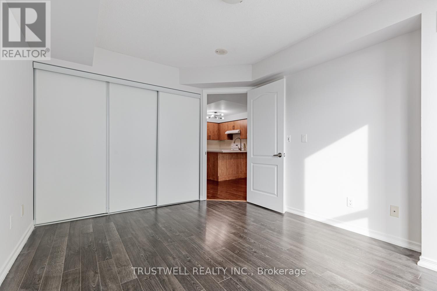 1803 - 503 Beecroft Road, Toronto, ON - Indoor Photo Showing Other Room