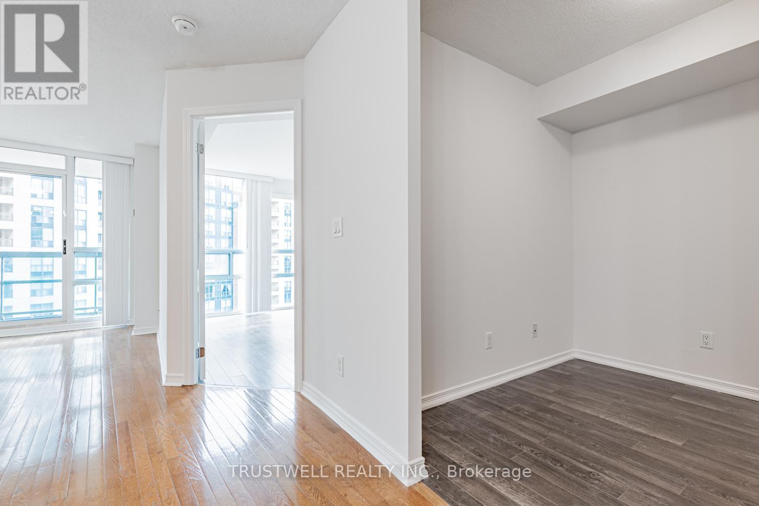 1803 - 503 Beecroft Road, Toronto, ON - Indoor Photo Showing Other Room