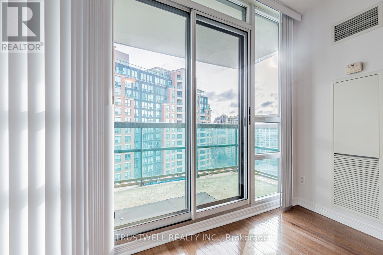 1803 - 503 Beecroft Road, Toronto, ON - Indoor Photo Showing Other Room