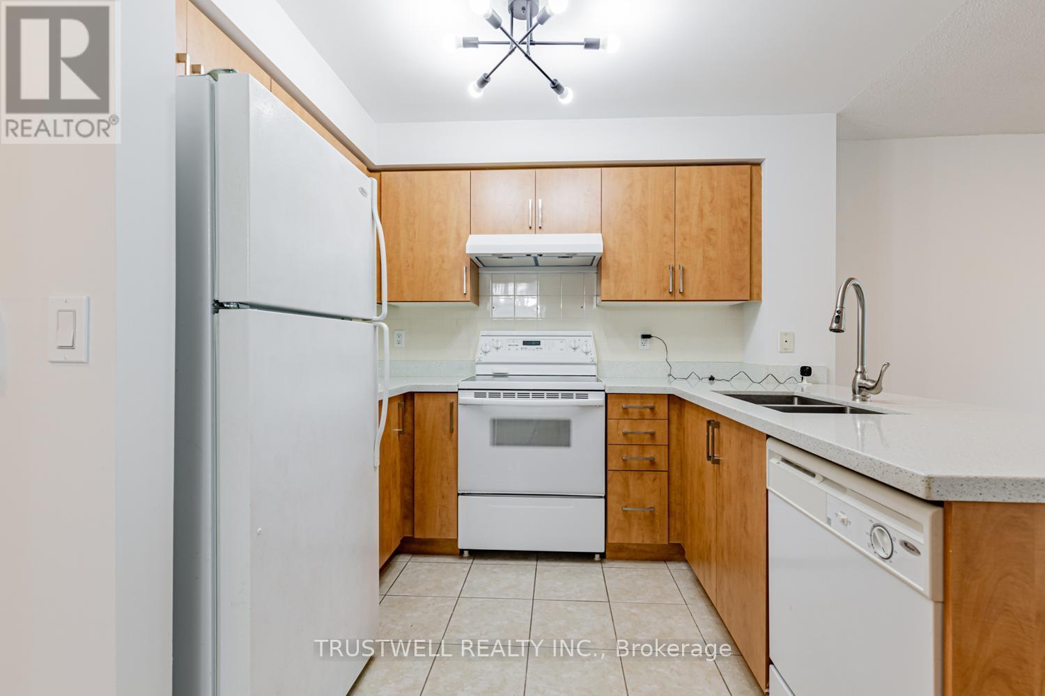 1803 - 503 Beecroft Road, Toronto, ON - Indoor Photo Showing Kitchen With Double Sink