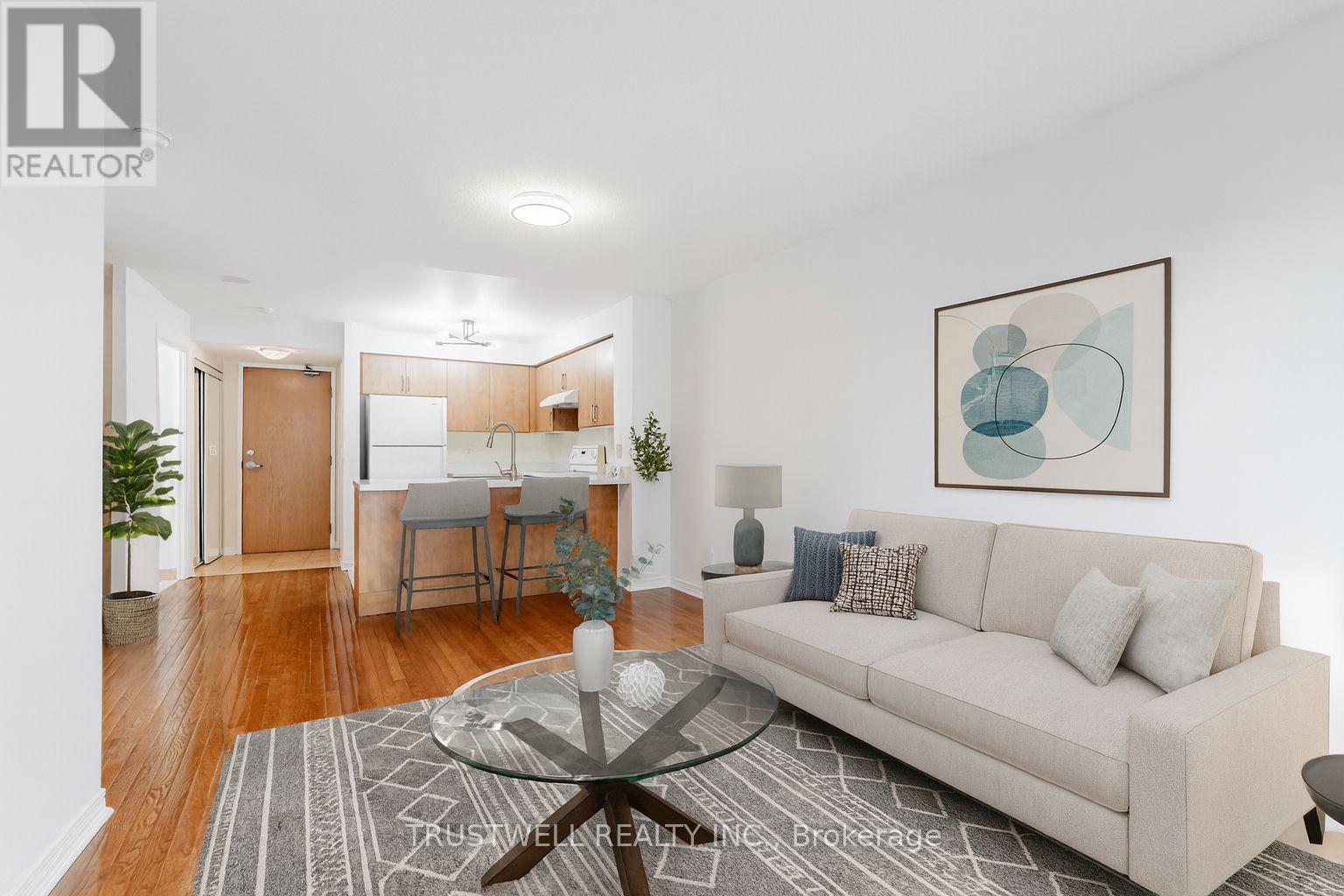 1803 - 503 Beecroft Road, Toronto, ON - Indoor Photo Showing Living Room