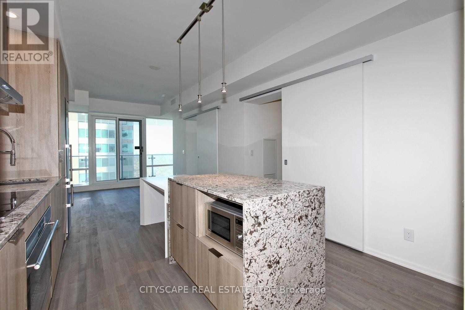 3512 - 1 Bloor Street E, Toronto, ON - Indoor Photo Showing Kitchen With Upgraded Kitchen