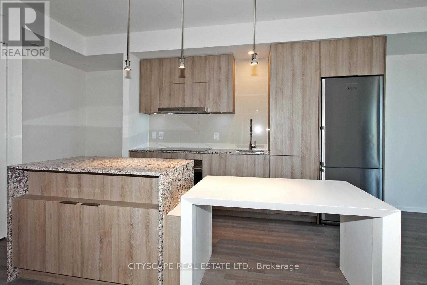 3512 - 1 Bloor Street E, Toronto, ON - Indoor Photo Showing Kitchen