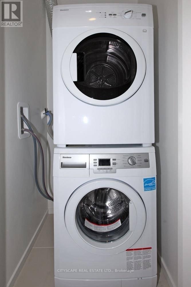 3512 - 1 Bloor Street E, Toronto, ON - Indoor Photo Showing Laundry Room