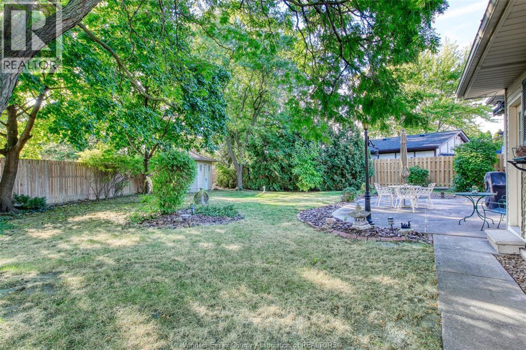 3398 Pineview, Windsor, ON - Outdoor