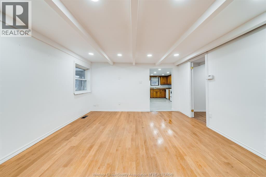 8057 Riverside Drive East, Windsor, ON - Indoor