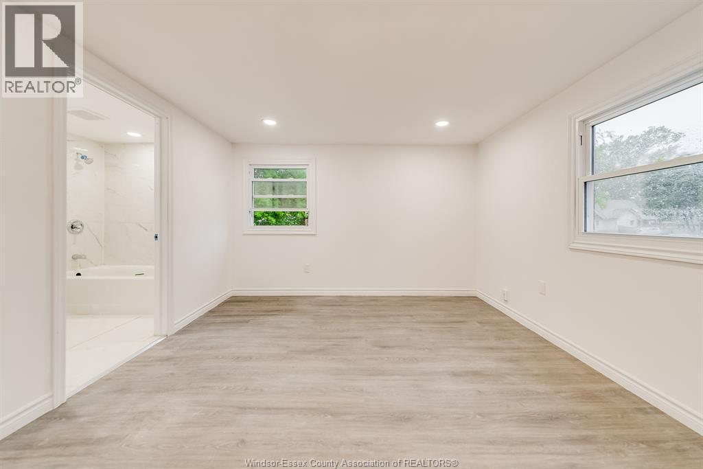 8057 Riverside Drive East, Windsor, ON - Indoor Photo Showing Other Room