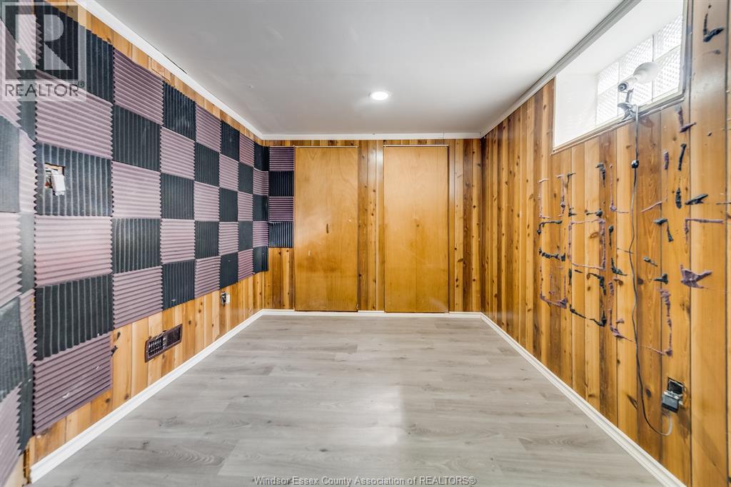 8057 Riverside Drive East, Windsor, ON - Indoor Photo Showing Other Room