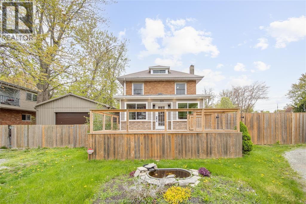 221 John Street East, Blenheim, ON - Outdoor