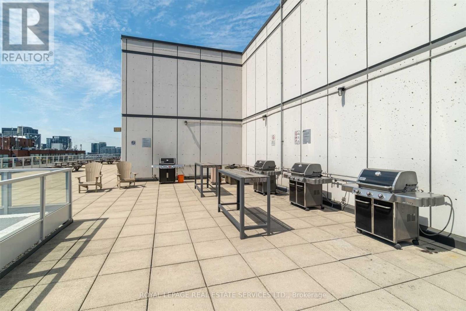 Ph13 - 700 King Street W, Toronto, ON - Indoor Photo Showing Other Room