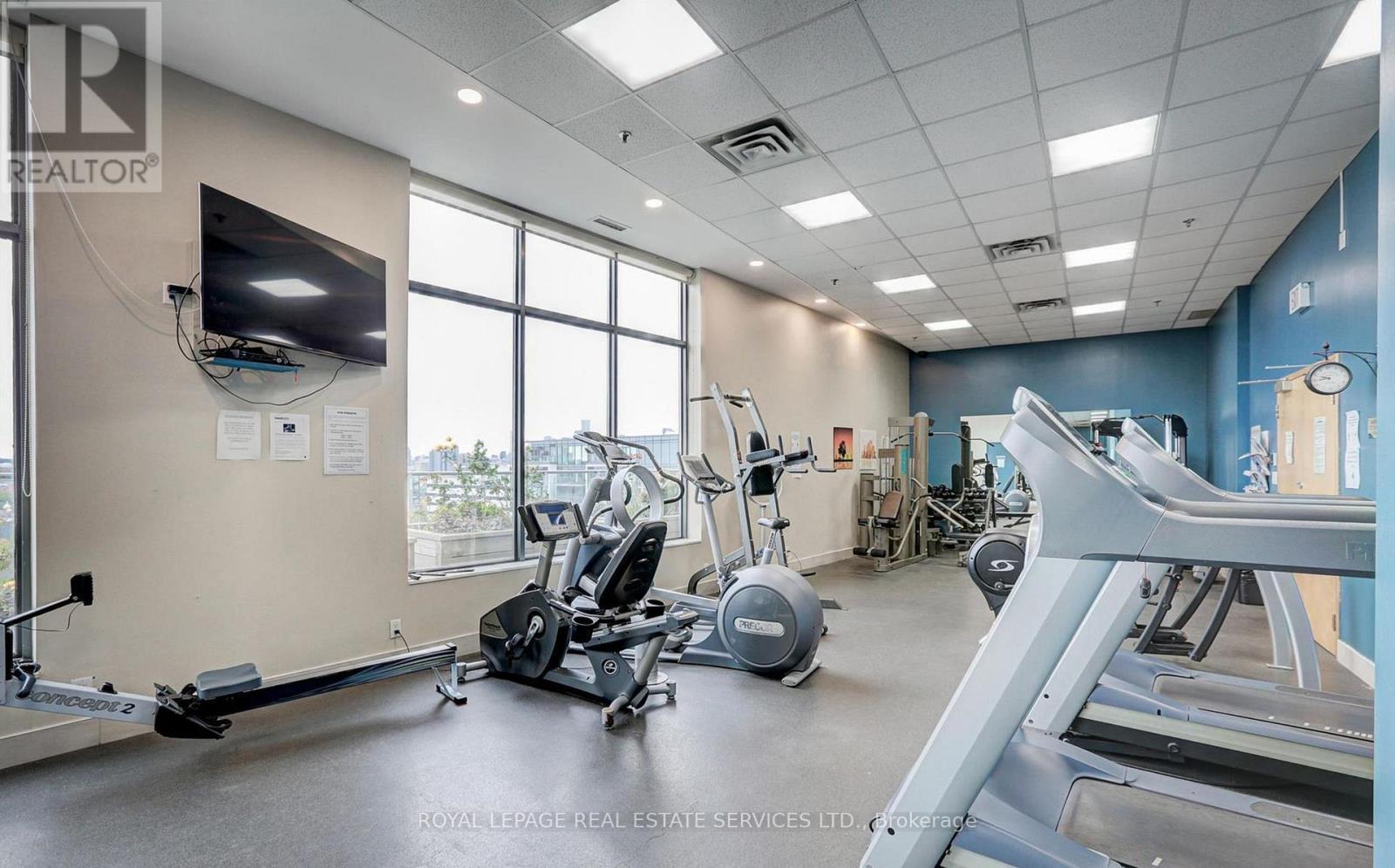 Ph13 - 700 King Street W, Toronto, ON - Indoor Photo Showing Gym Room