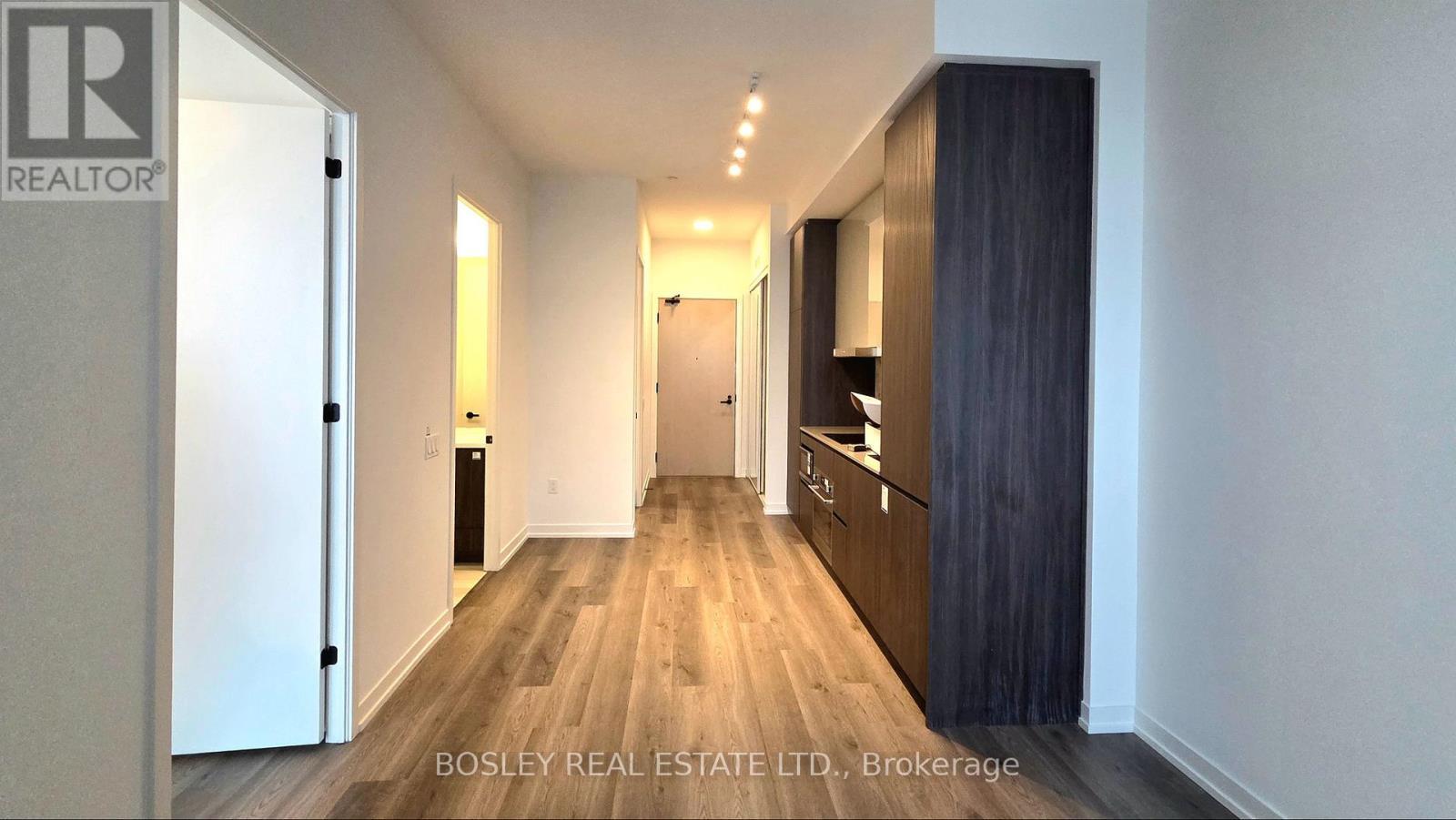 3709 - 8 Interchange Way, Vaughan, ON - Indoor Photo Showing Other Room