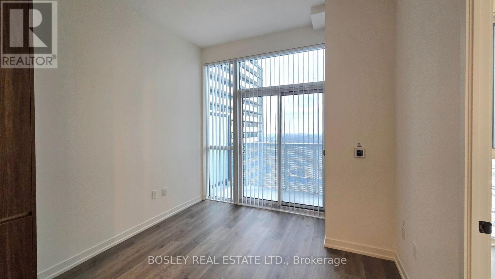 3709 - 8 Interchange Way, Vaughan, ON - Indoor Photo Showing Other Room