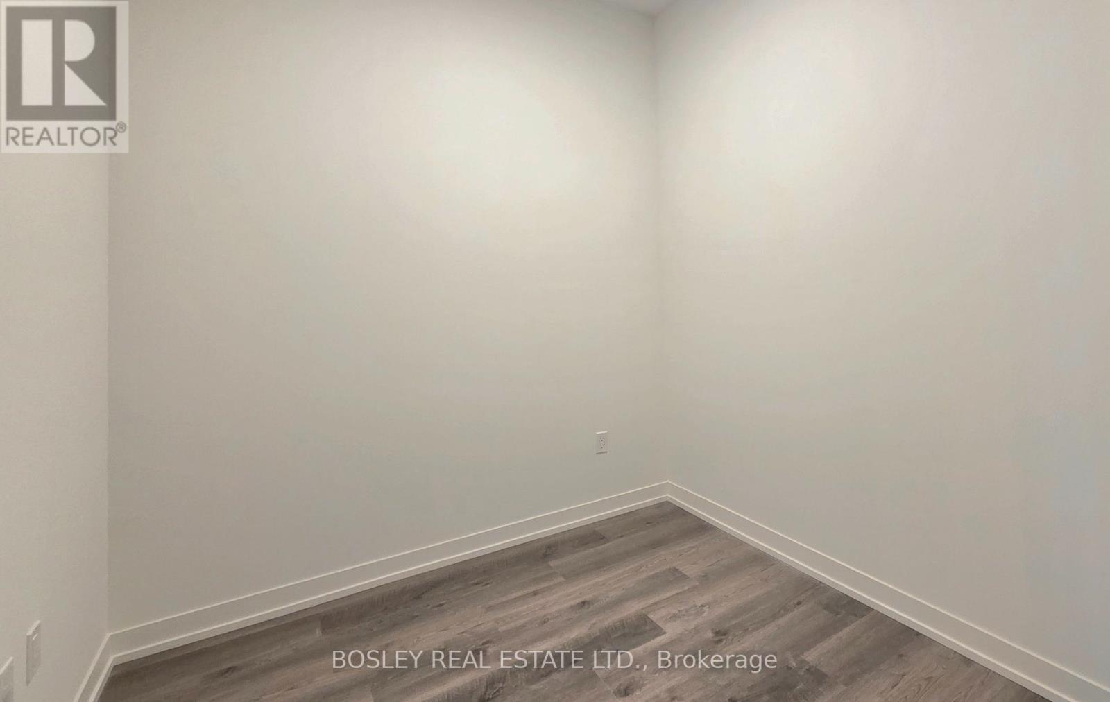 3709 - 8 Interchange Way, Vaughan, ON - Indoor Photo Showing Other Room
