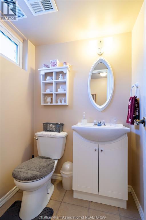 151 Baldoon Road, Chatham, ON - Indoor Photo Showing Bathroom