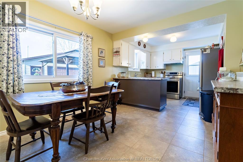 151 Baldoon Road, Chatham, ON - Indoor