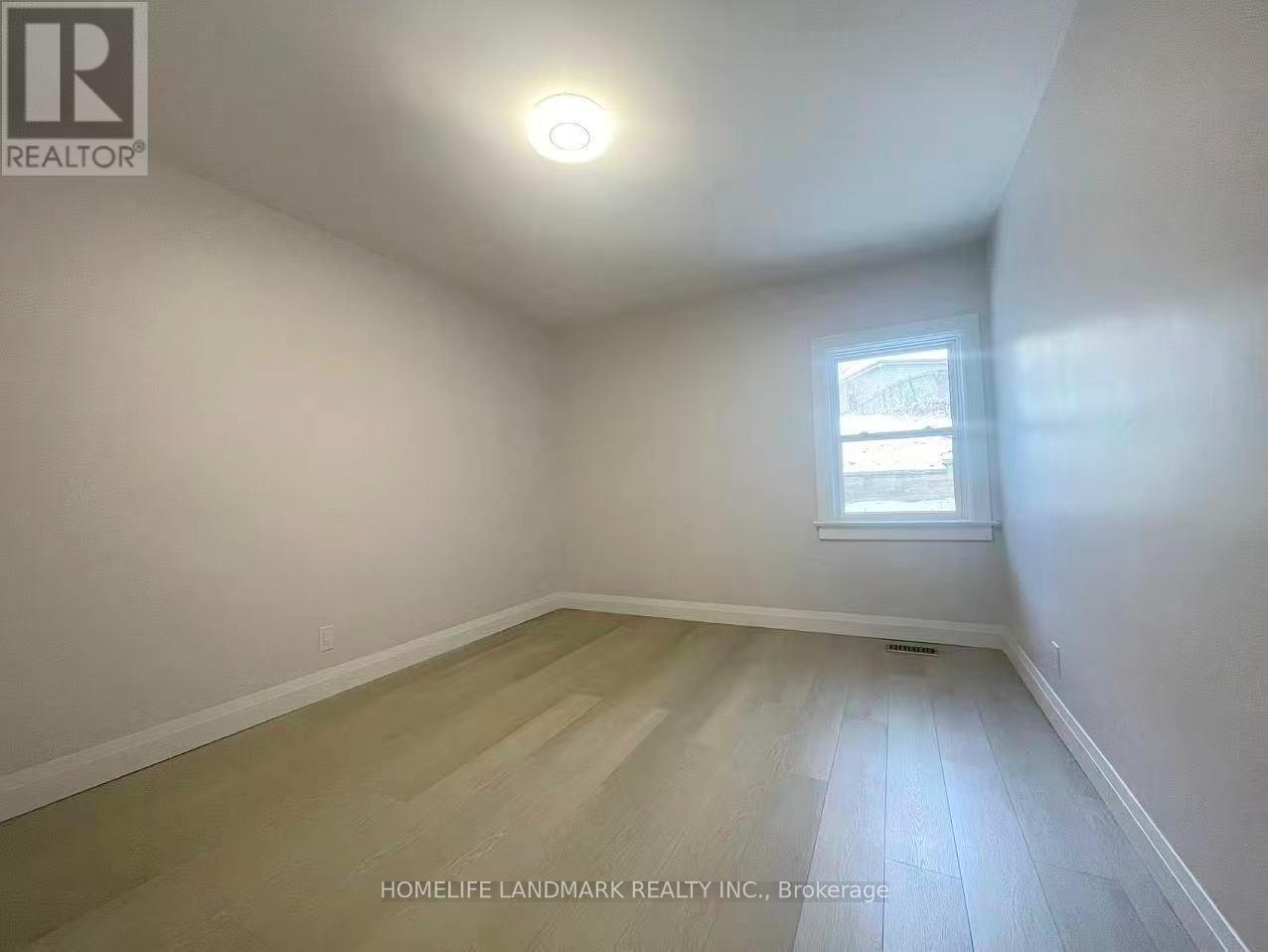 Upper - 544 Indian Road, Toronto, ON - Indoor Photo Showing Other Room