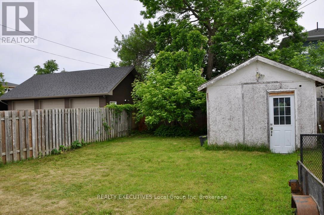 589 Douglas Street, North Bay (Central), ON - Outdoor