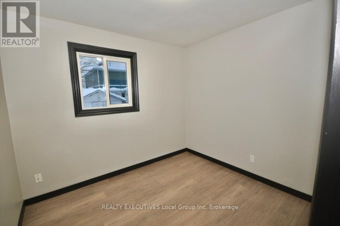 589 Douglas Street, North Bay (Central), ON - Indoor Photo Showing Other Room