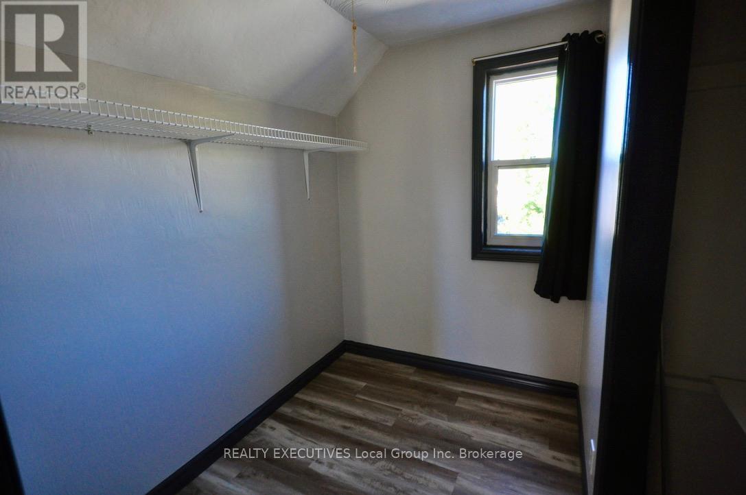 589 Douglas Street, North Bay (Central), ON - Indoor