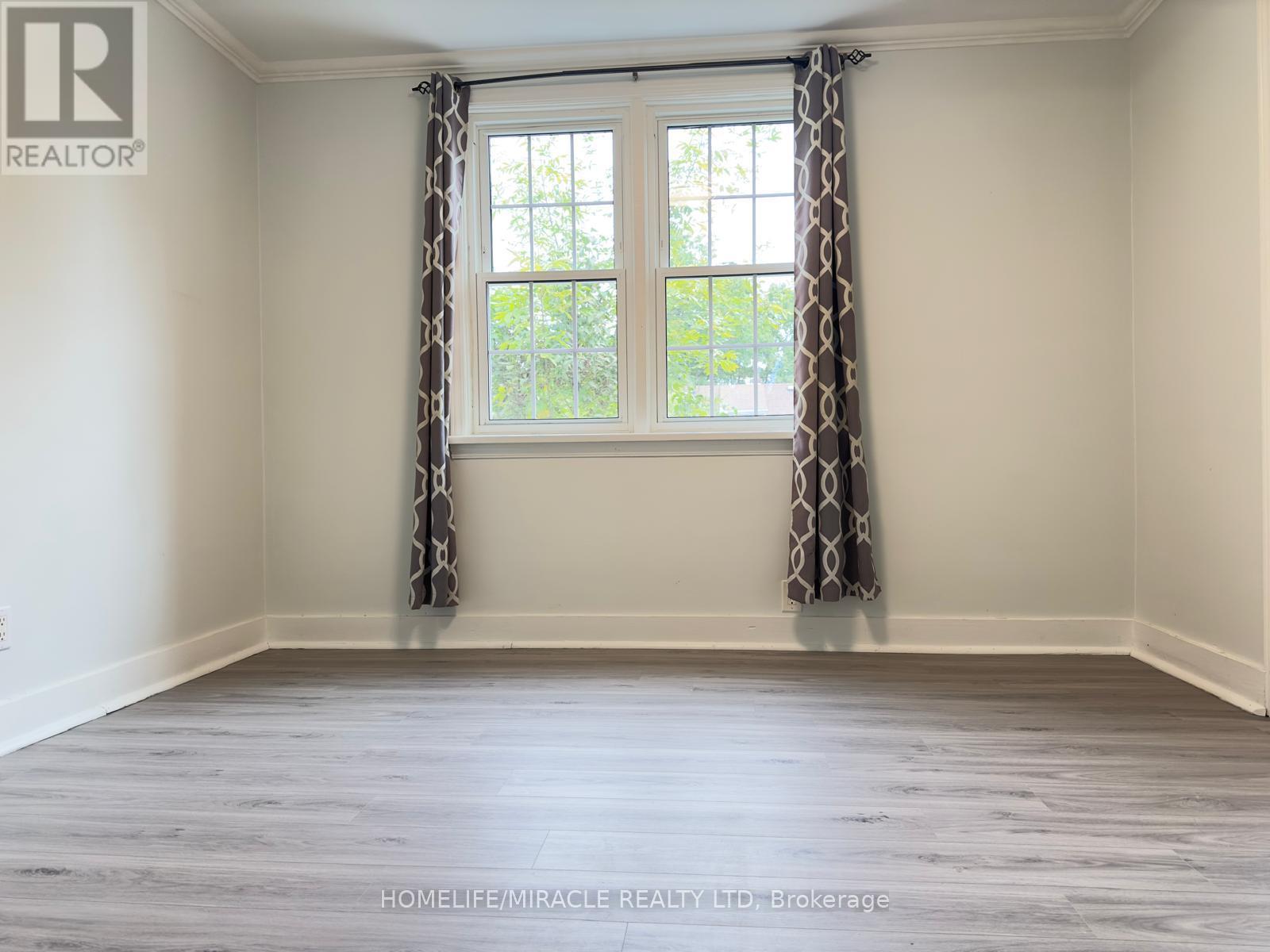 5672 Drummond Road, Niagara Falls, ON - Indoor Photo Showing Other Room