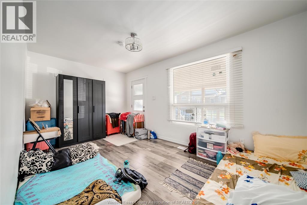 427 Bridge Avenue, Windsor, ON - Indoor